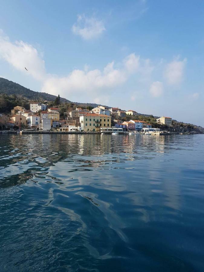 Palac - Giordano Valun Εξωτερικό φωτογραφία