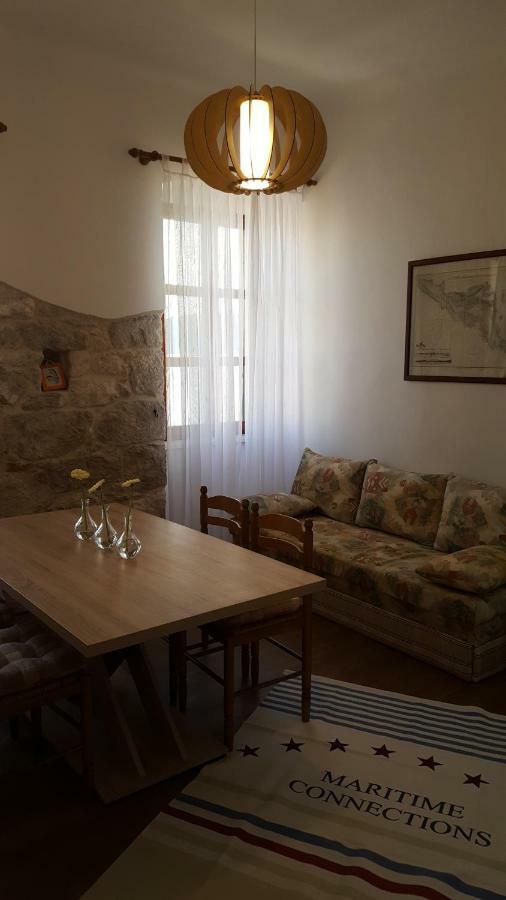 Palac - Giordano Valun Εξωτερικό φωτογραφία